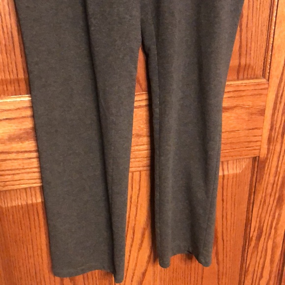 NEW LISTING! St. Johns Bay Active Pants - Picture 8 of 10
